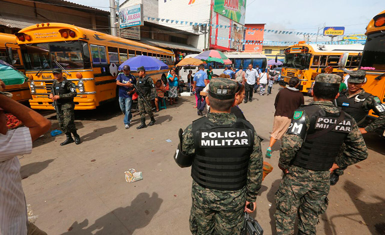 Exjefe de FF AA:  «Entes de seguridad deben redoblar esfuerzos para no ser infiltrados por estructuras criminales»
