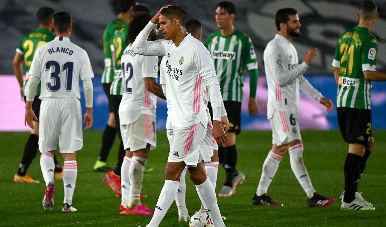 Real Madrid empata sin goles frente al Betis y se aleja más del primer lugar Real Madrid empata sin goles frente al Betis y se aleja más del primer lugar