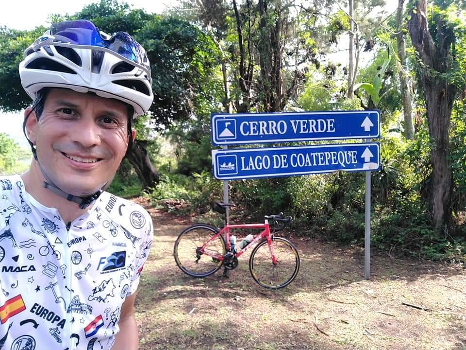 Abogado muere arrollado por un motociclista  cuando practicaba ciclismo  en la carretera que  conduce a Danlí