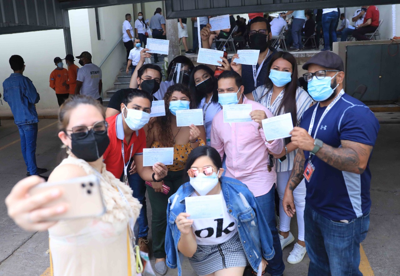 En jornada de inmunización Periodistas llaman a vencer el miedo y vacunarse contra la covid-19