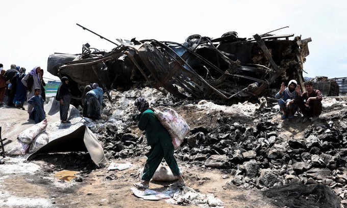 Al menos 7 muertos y 14 heridos al incendiarse decenas de vehículos en Kabul