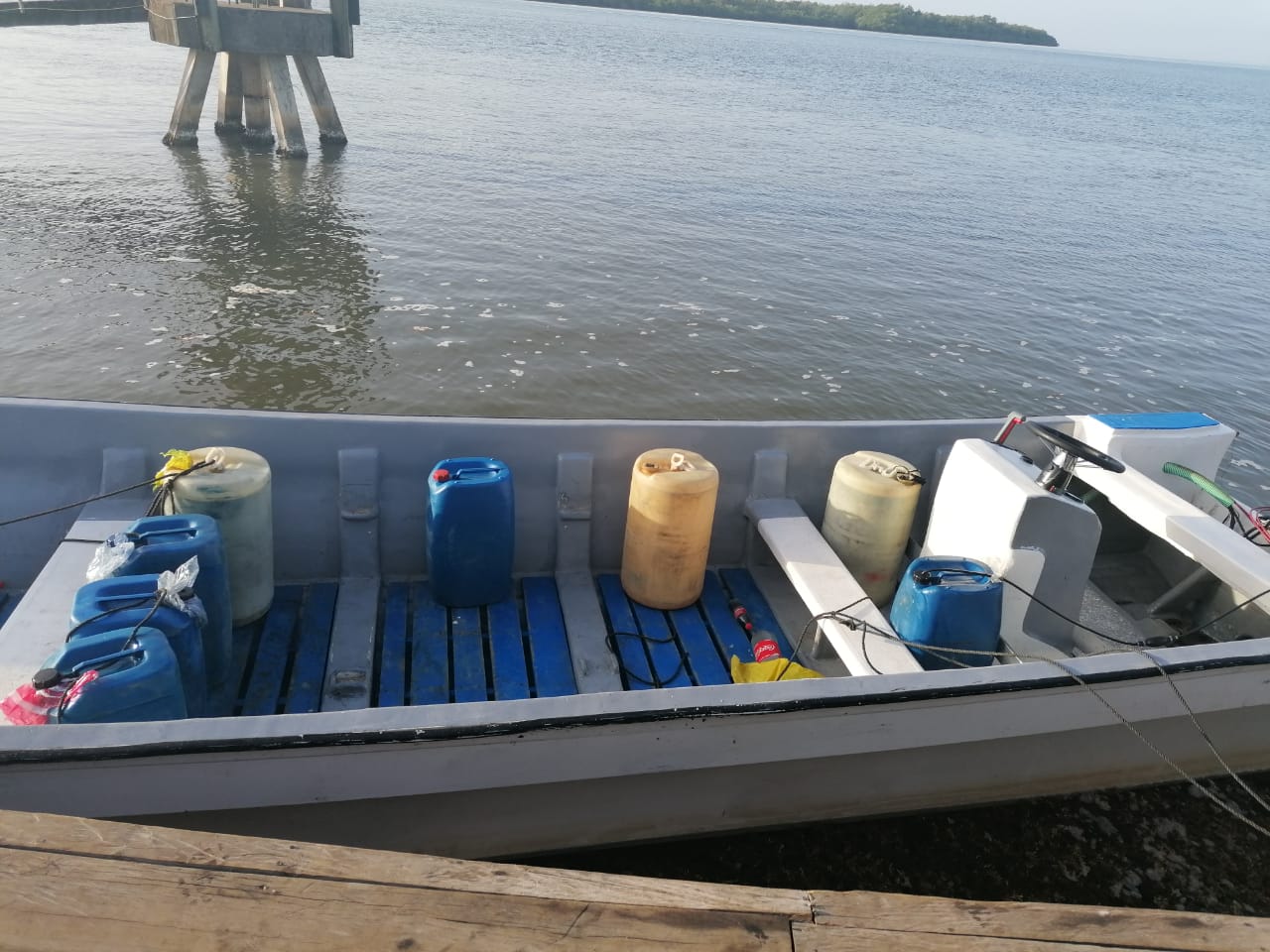 Aseguran lancha sospechosa en La Mosquitia