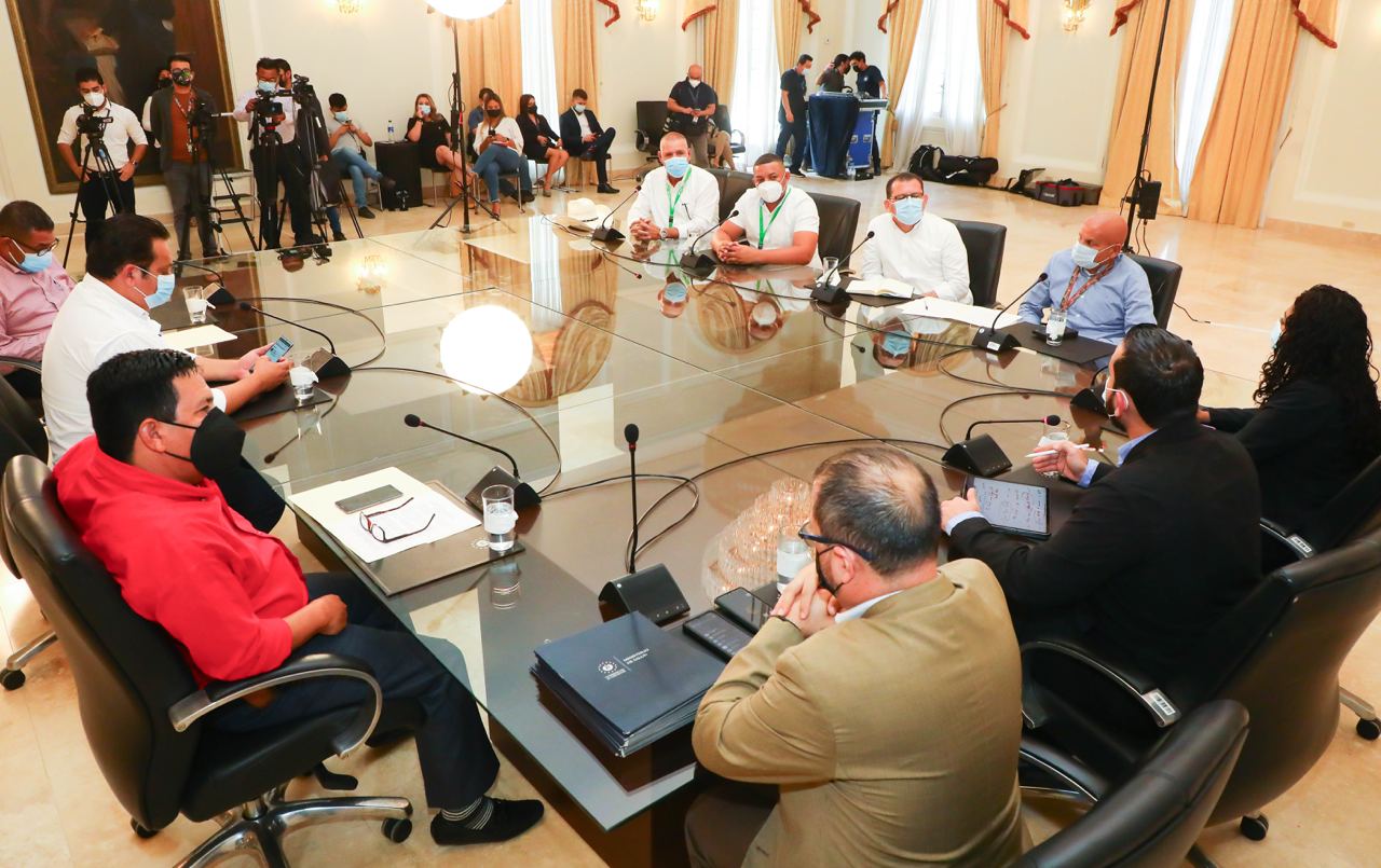 Unas 34,000 dosis donará El Salvador a siete municipios hondureños Unas 34,000 dosis donará El Salvador a siete municipios hondureños