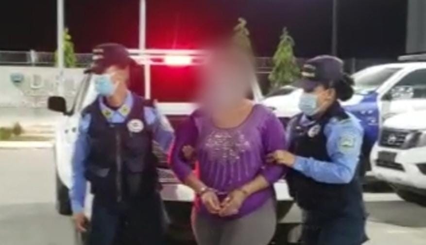 En posesión de drogas capturan a «la madre» de la MS-13
