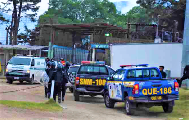 Varios reos mueren decapitados en motín de cárcel Cantel, Guatemala