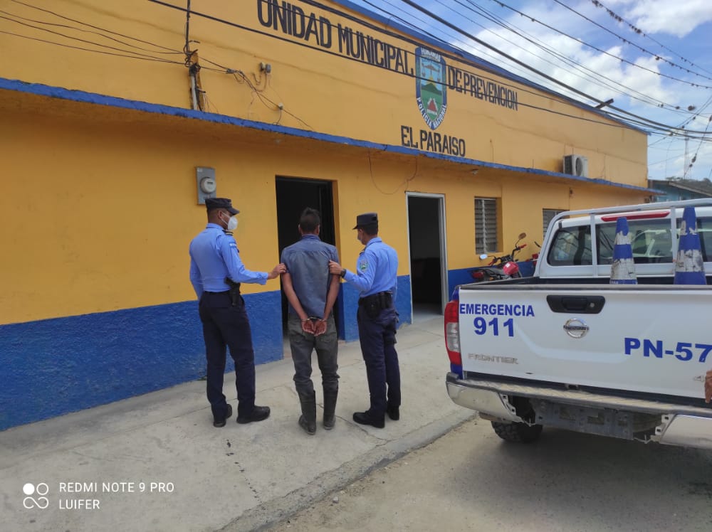 En flagrancia detienen a hombre luego de ingresar a un inmueble y agredir a una fémina