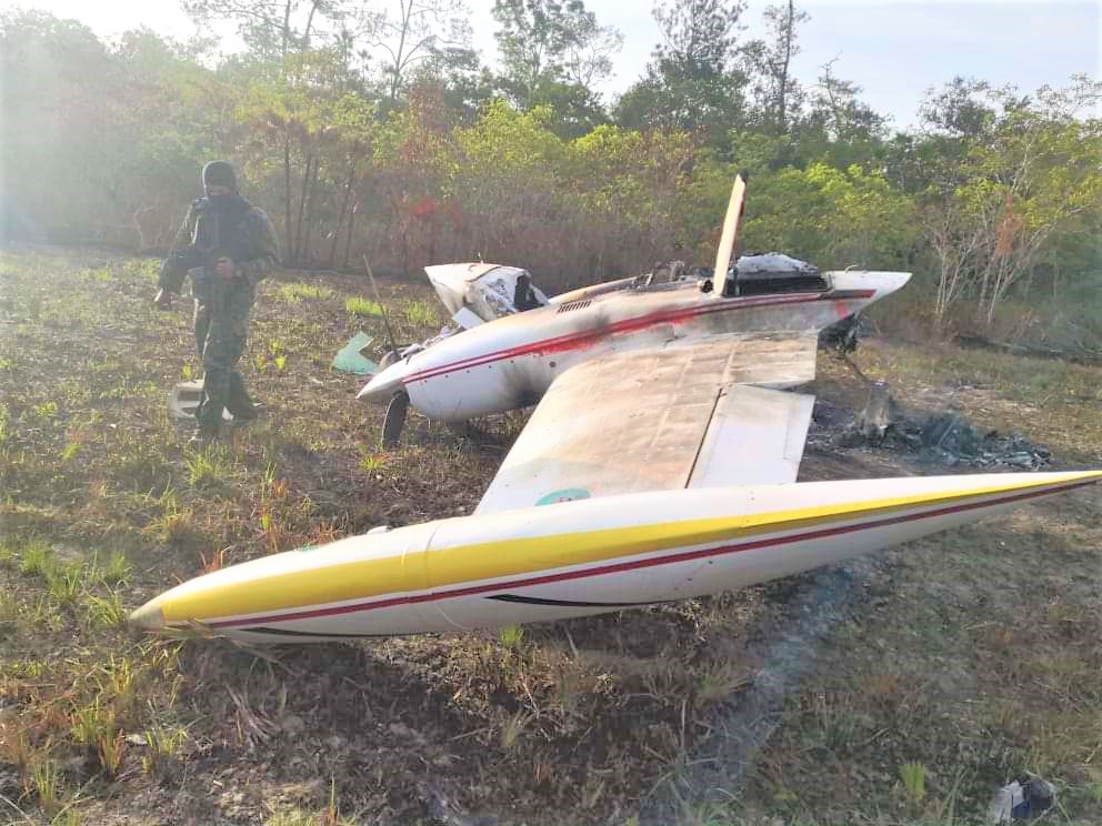 FFAA aseguran supuesta narcoavioneta accidentada en Gracias a Dios FFAA aseguran supuesta narcoavioneta accidentada en Gracias a Dios