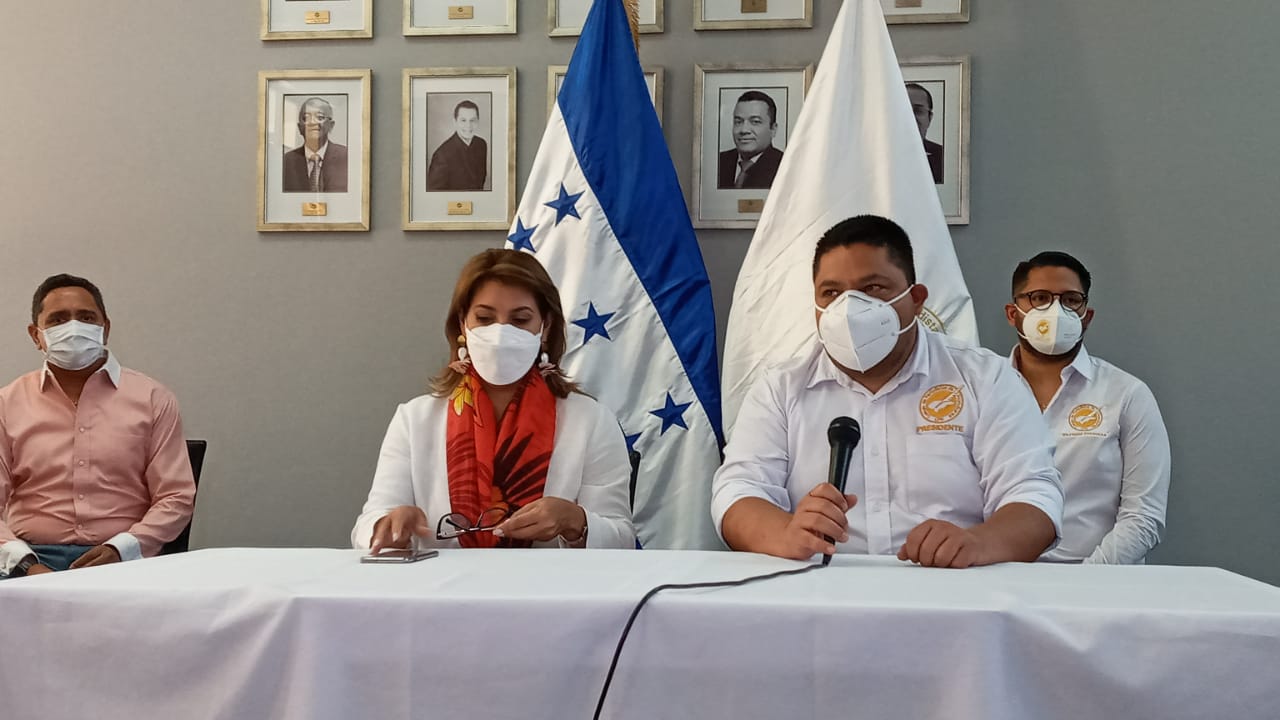 SESAL: Este domingo iniciará vacunación con Sputnik V a periodistas