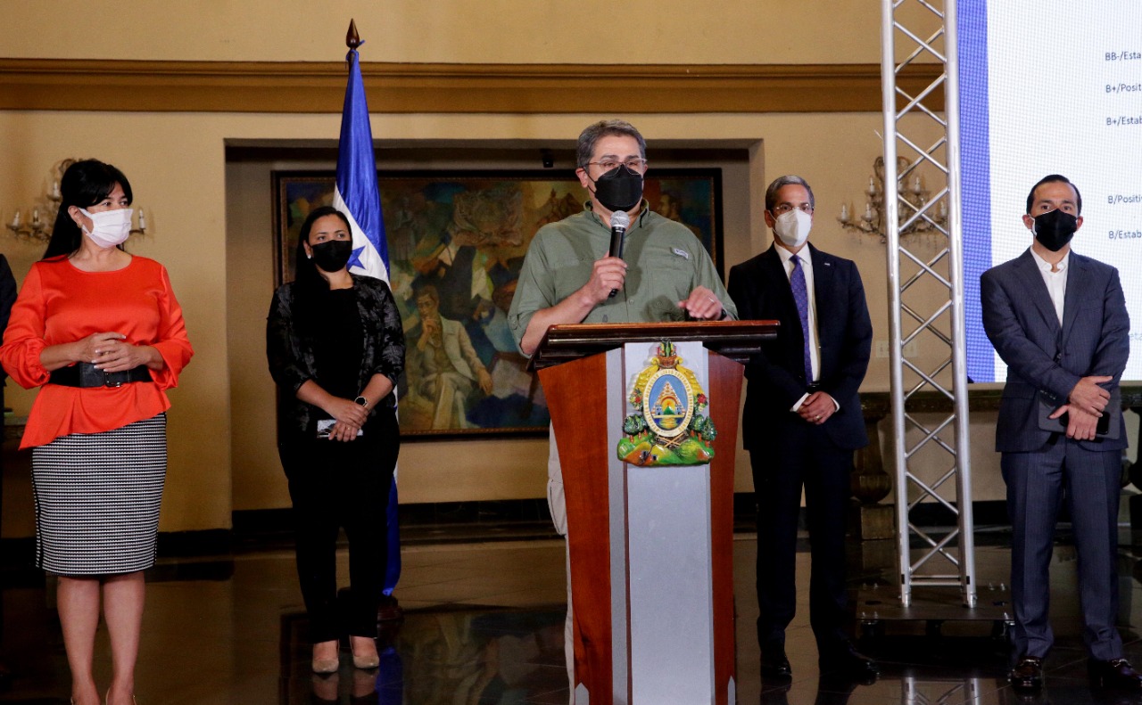 Calificadora Standard & Poor’s proyecta a Honduras con una economía estable y atractiva para inversiones Calificadora Standard & Poor’s proyecta a Honduras con una economía estable y atractiva para inversiones