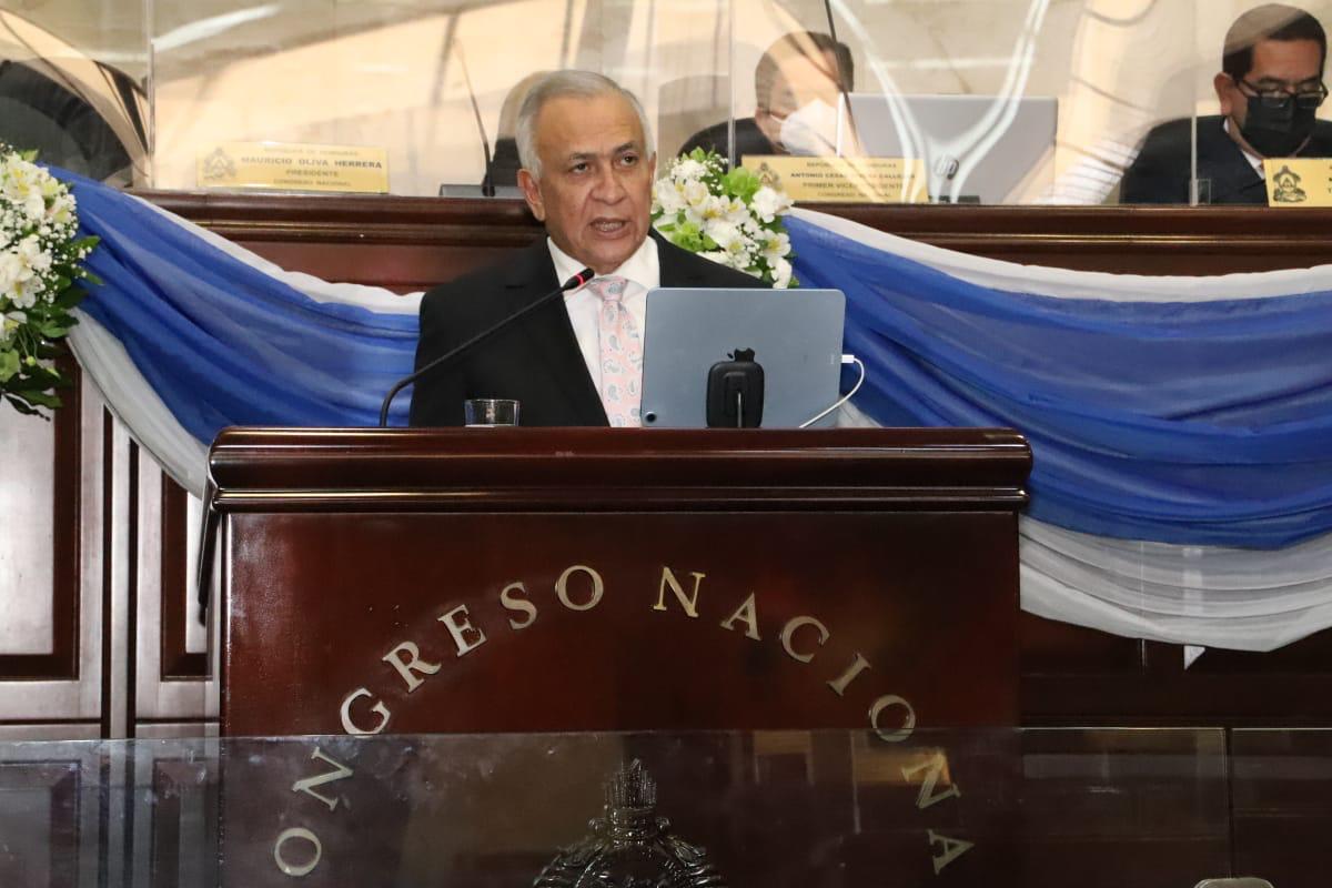 Mauricio Oliva: «Celebramos el día del periodista en uno de los momentos más difíciles» Mauricio Oliva: «Celebramos el día del periodista en uno de los momentos más difíciles»