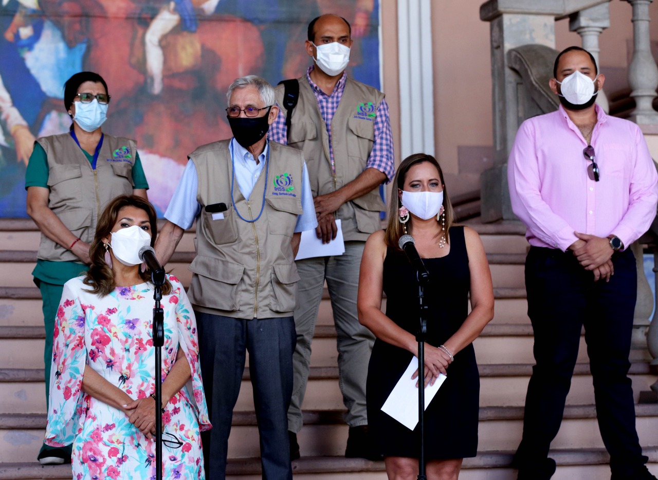 Salud e IHSS iniciarán mañana en Islas de la Bahía la vacunación del personal turístico del país