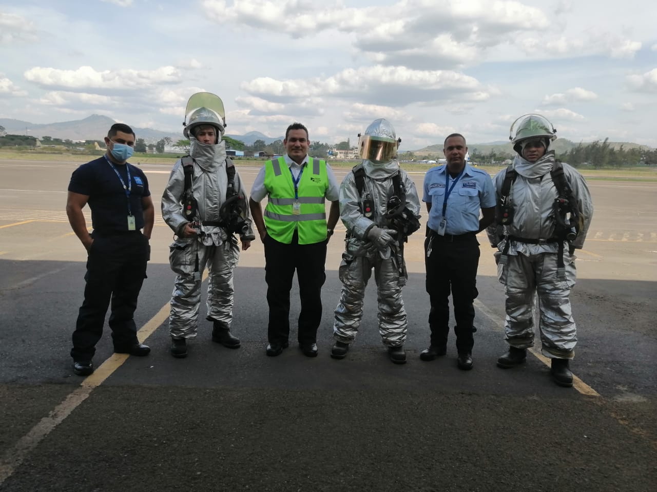 Realizan simulacro de emergencia ante accidente aéreo en el Toncontín Realizan simulacro de emergencia ante accidente aéreo en el Toncontín