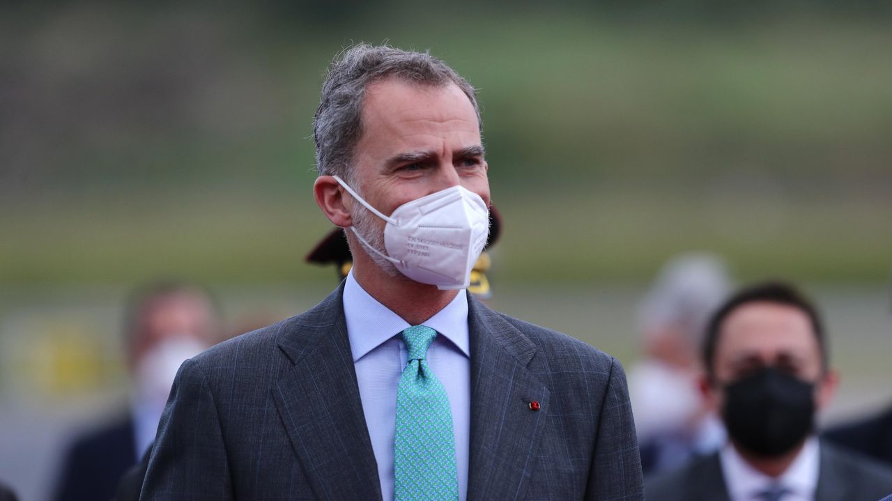 El rey de España, Felipe VI, recibe la vacuna contra la Covid-19