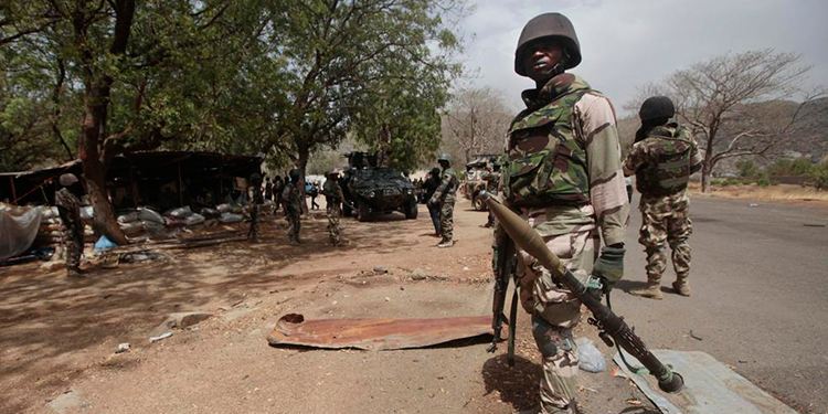 Más de 200 niños son raptados en escuela de Nigeria Más de 200 niños son raptados en escuela de Nigeria