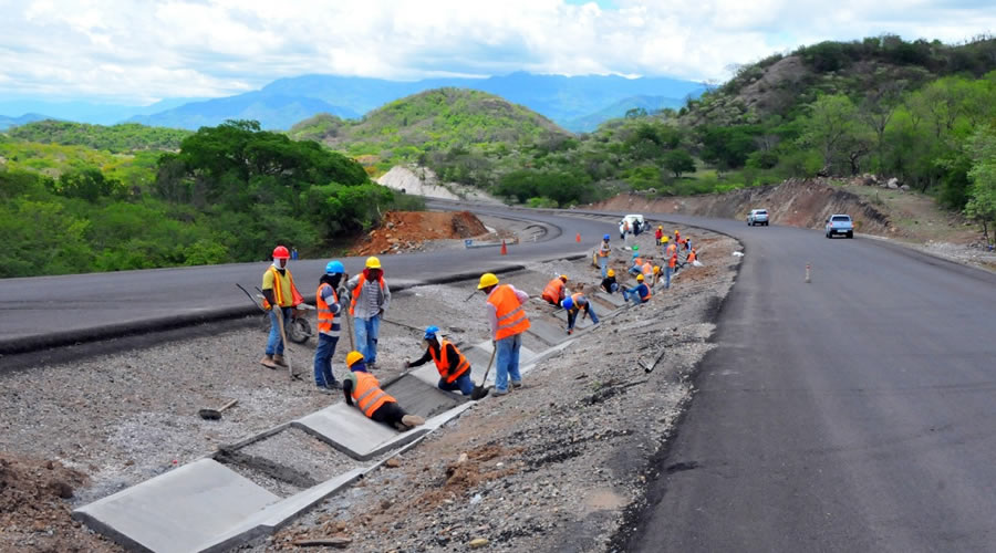 Unos 200 millones de dólares para mejoramiento vial aportará el BCIE