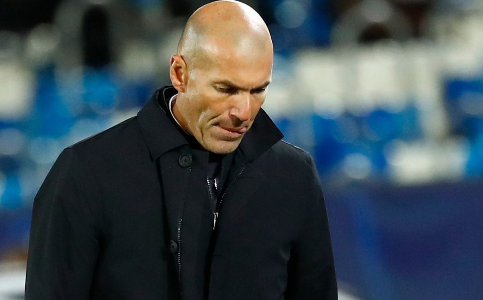 Zinedine Zidane anunció que abandonará al Real Madrid al finalizar la temporada