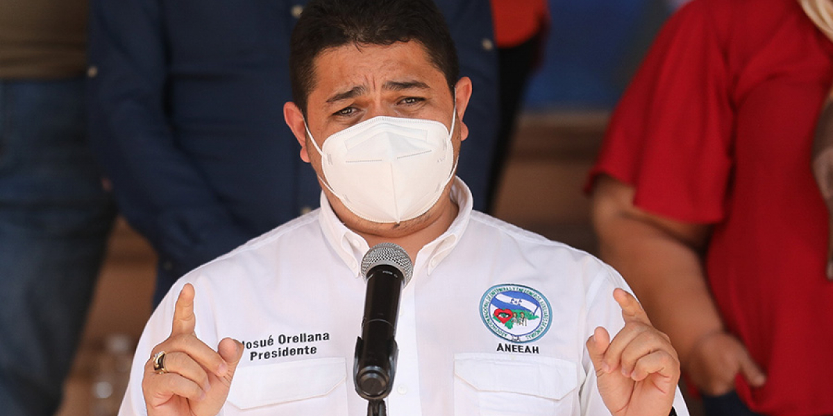 Presidente ANEEAH : «En  81% se redujo el contagio de enfermeros auxiliares  tras ser inoculados  con  la primera dosis «