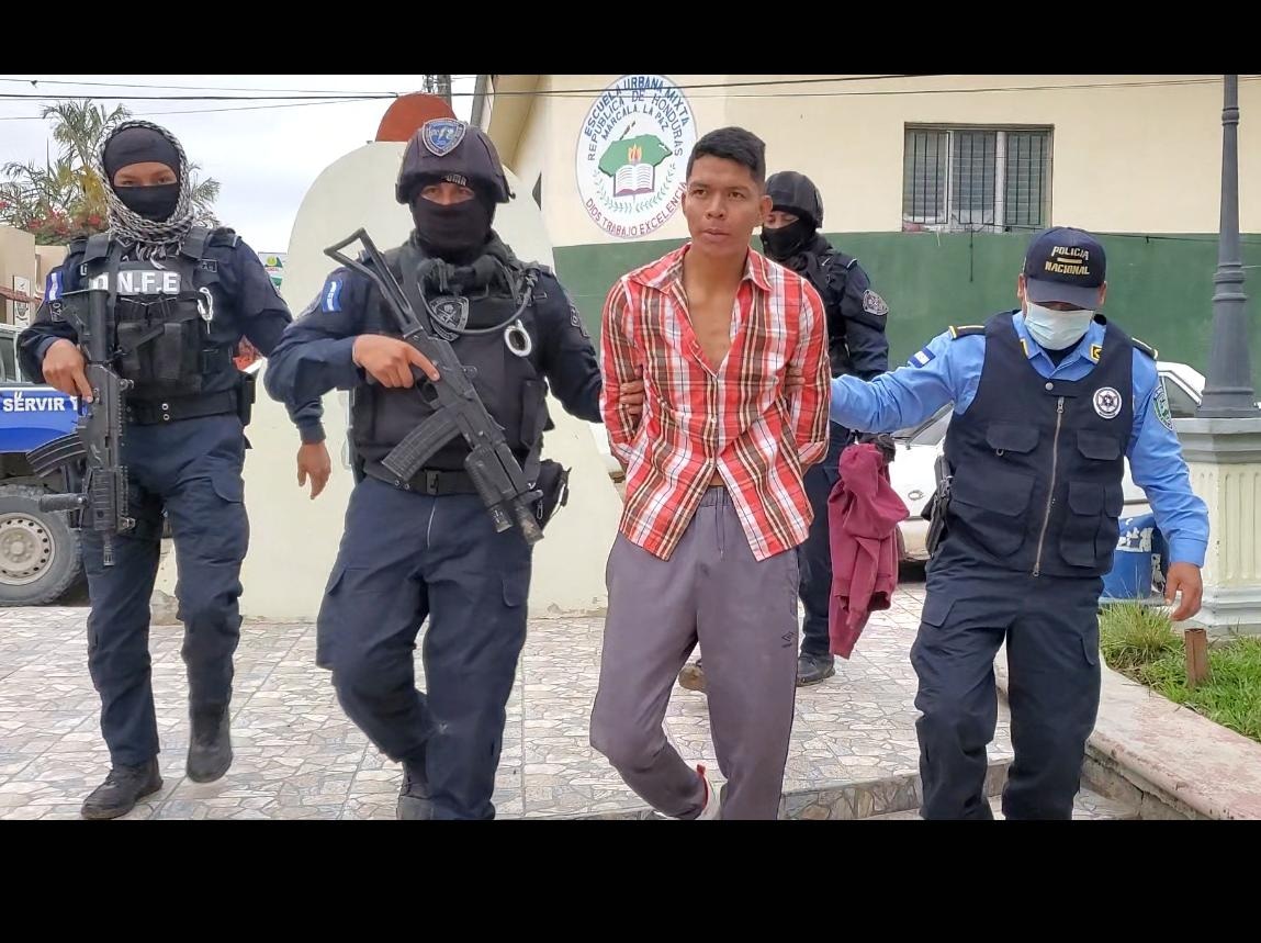 Mediante allanamiento es capturado miembro de banda «Los Hernandez» en La Paz Mediante allanamiento es capturado miembro de banda «Los Hernandez» en La Paz