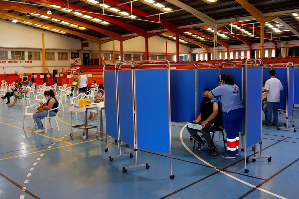 La OMS advirtió que el nivel de vacunación en Europa está “lejos de ser suficiente” para evitar un rebrote La OMS advirtió que el nivel de vacunación en Europa está “lejos de ser suficiente” para evitar un rebrote