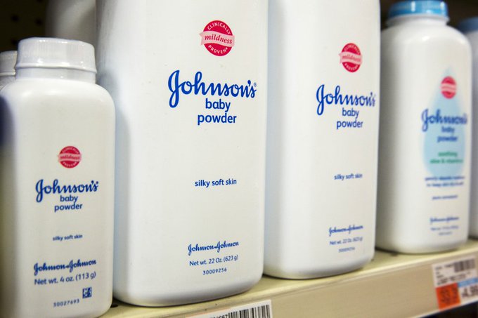 Johnson & Johnson tendrá que pagar USD 2.100 millones por vender talco cancerígeno