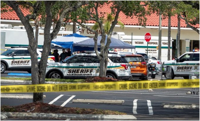 Tres muertos, entre ellos un niño, en un tiroteo en un supermercado de Florida