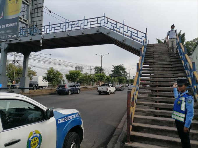 La DNVT insta a los peatones a respetar las señales de tránsito para evitar accidentes viales y ser víctimas de atropello