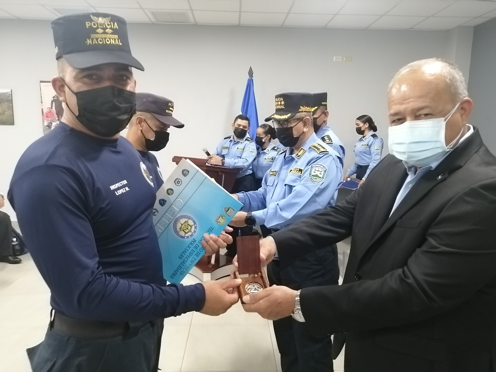 Agentes de la Policía Nacional son capacitados en tácticas operacionales de lucha contra la narcoactividad