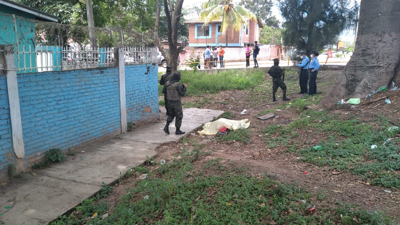 De varios impactos de bala asesinan a sujeto en la capital