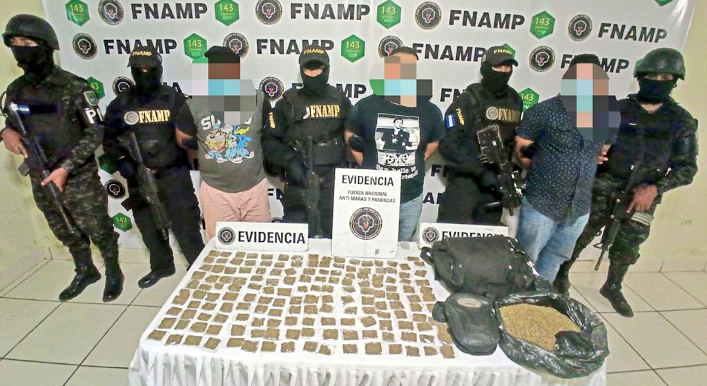 En posesión de fuerte cantidad de droga capturan a tres sujetos en la capital En posesión de fuerte cantidad de droga capturan a tres sujetos en la capital