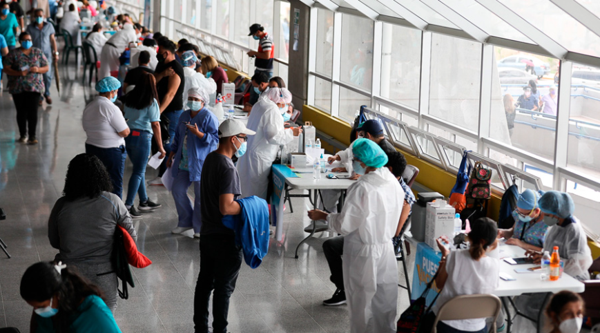 Secretaría de Salud: Hoy terminaría vacunación de 1,550 estudiantes universitarios