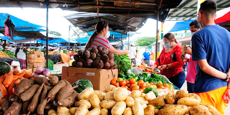 Este mes unos 15 productos alimenticios han subido de precio y 11 han bajado