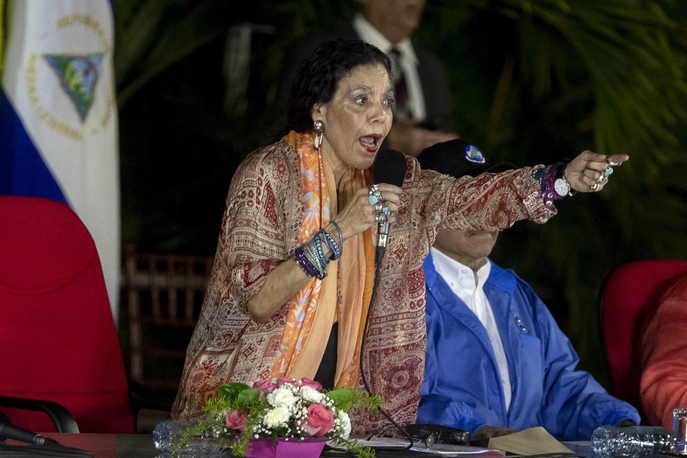 La vicepresidenta y primera dama de Nicaragua amenazó a la prensa y llamó a los periodistas “urracas parlanchinas y terroristas” La vicepresidenta y primera dama de Nicaragua amenazó a la prensa y llamó a los periodistas “urracas parlanchinas y terroristas”