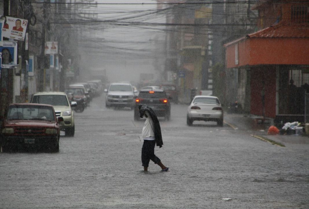 Cenaos: Este día se mantiene el pronóstico de lluvias en el país Cenaos: Este día se mantiene el pronóstico de lluvias en el país