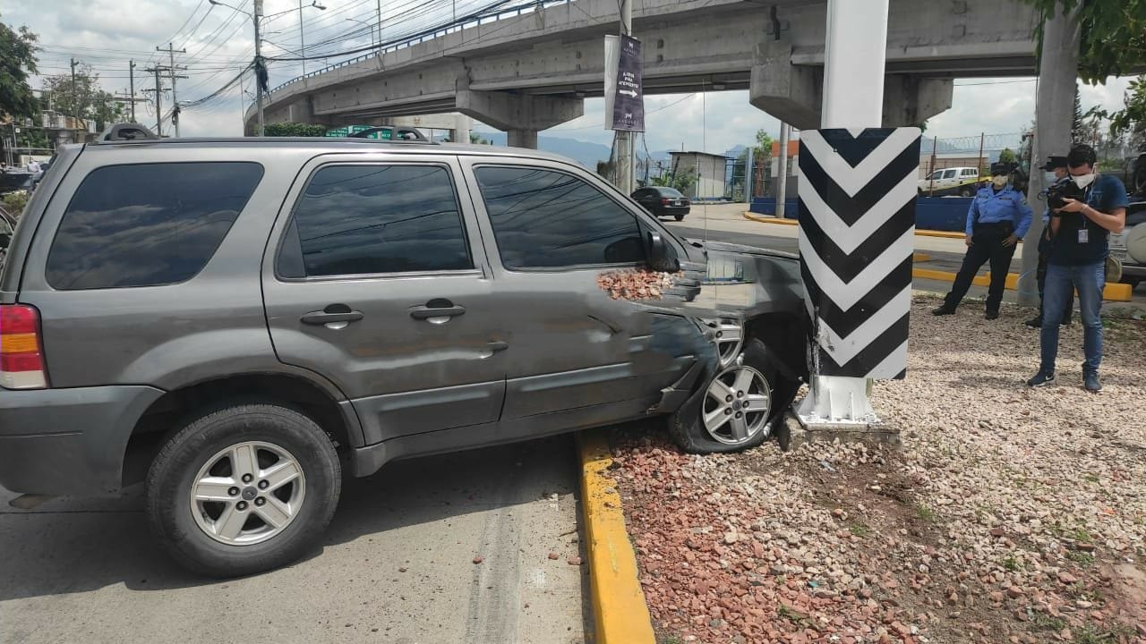Accidente automovilístico en  el bulevar Kuwait