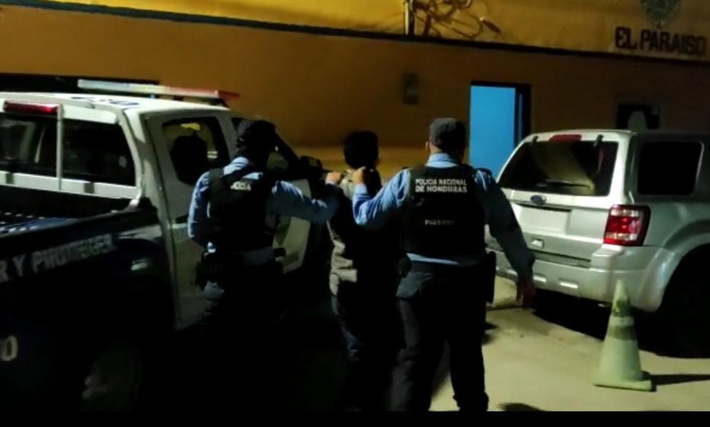 En posesión de supuesta droga es detenido un sujeto en zona oriental En posesión de supuesta droga es detenido un sujeto en zona oriental