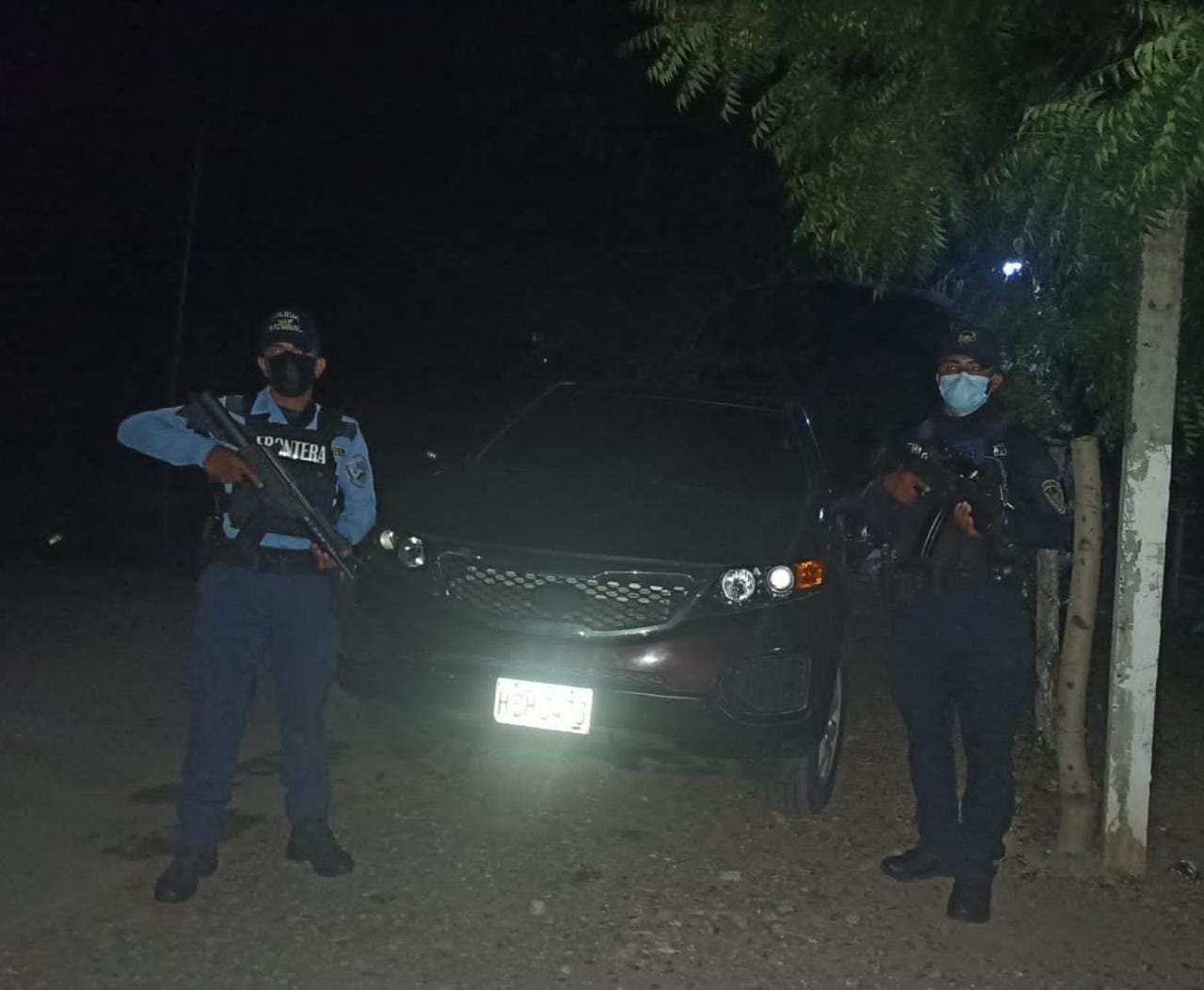 Detienen a 2 sospechosos por traficar con 4 personas de nacionalidad cubana en la zona sur 