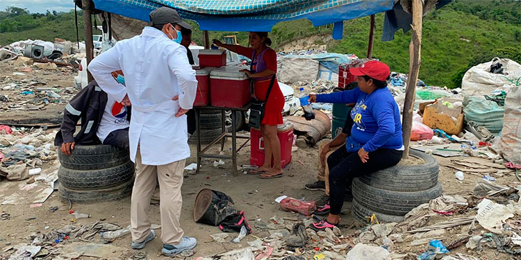Unas 400 personas del crematorio municipal de SPS son vacunados contra la Covid-19 Unas 400 personas del crematorio municipal de SPS son vacunados contra la Covid-19