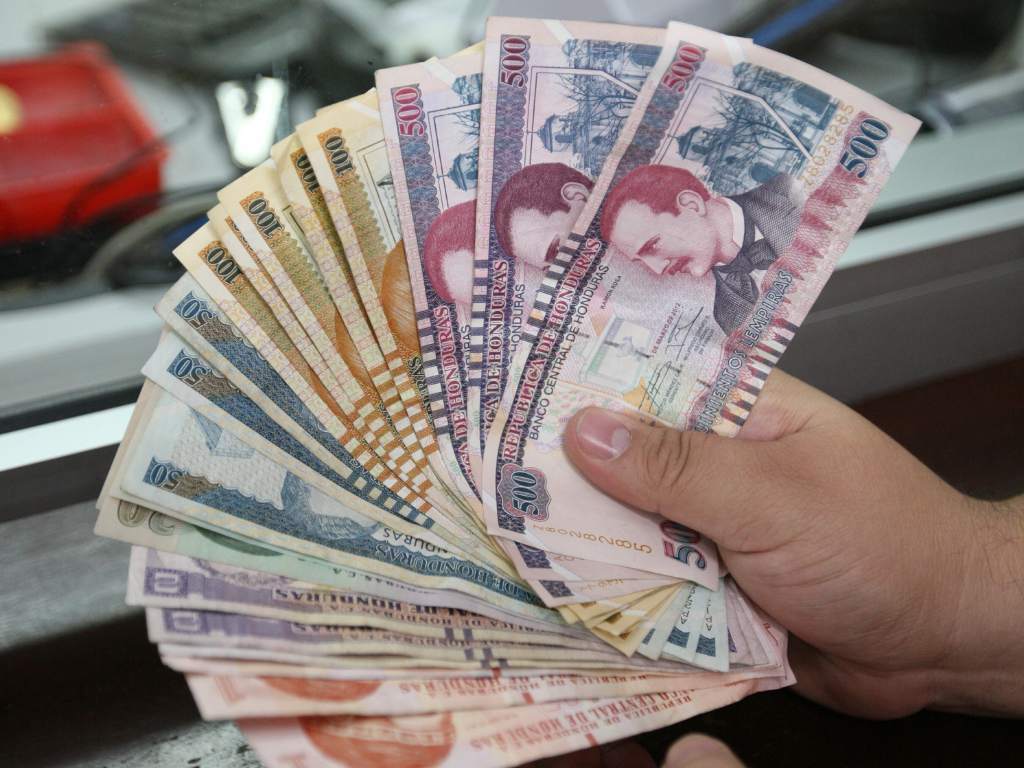 Joel Almendares: Continúa en incertidumbre el incremento al salario mínimo Joel Almendares: Continúa en incertidumbre el incremento al salario mínimo