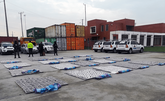 Incautan más de 6 toneladas de cocaína en una terminal portuaria de Ecuador