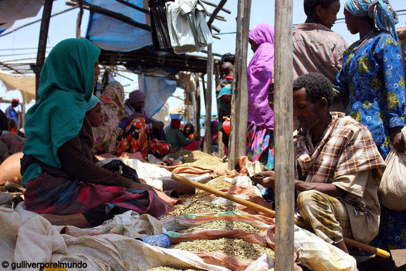 Sesenta y cuatro personas murieron en ataque contra mercado etíope Sesenta y cuatro personas murieron en ataque contra mercado etíope