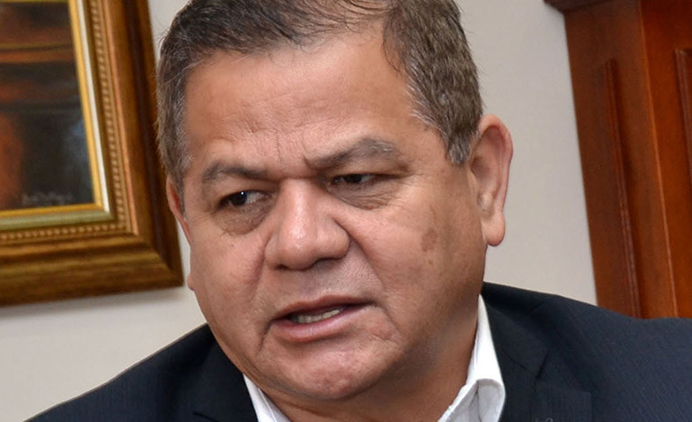 ¡Por nepotismo! denuncian a Romeo Vásquez  tras incluir a su hija en planillas de APH