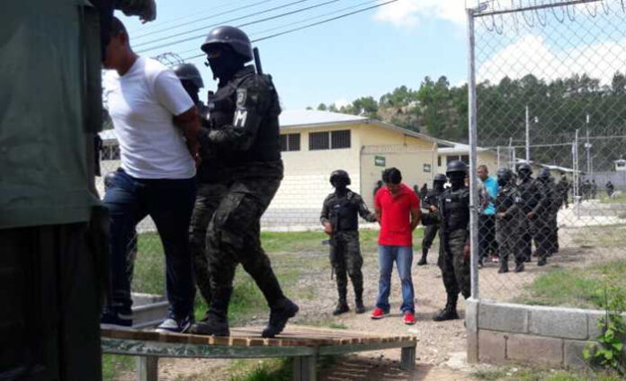 Trasladan a 25 reos de La Tolva a la cárcel de Ocotepeque Trasladan a 25 reos de La Tolva a la cárcel de Ocotepeque