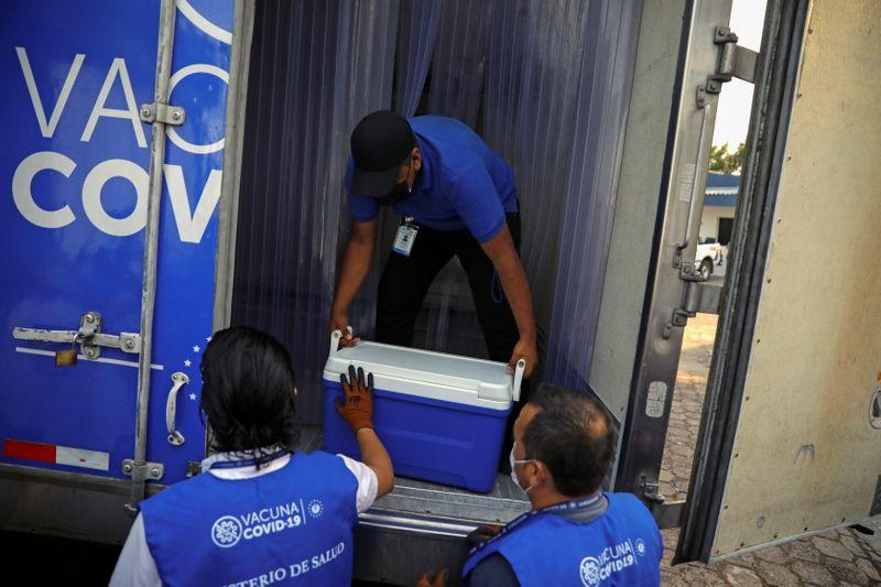 Vacunas donadas por México vencerán hasta septiembre del 2021