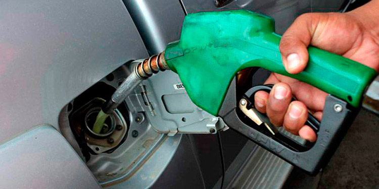 Adalid Irías: Carburantes deberían bajar más de L.1.50 la próxima semana