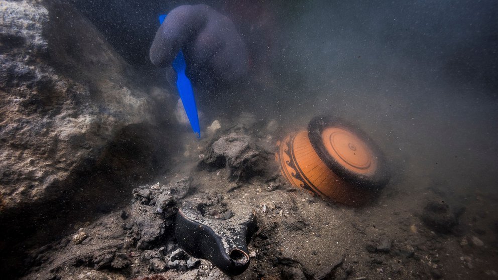 Descubren restos de un navío y un cementerio en ciudad sumergida en el mar Mediterráneo Descubren restos de un navío y un cementerio en ciudad sumergida en el mar Mediterráneo