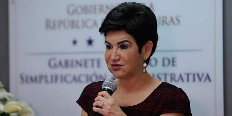 Designada Presidencial: No es cerrando la economía como vamos a solventar el problema de salud Designada Presidencial: No es cerrando la economía como vamos a solventar el problema de salud