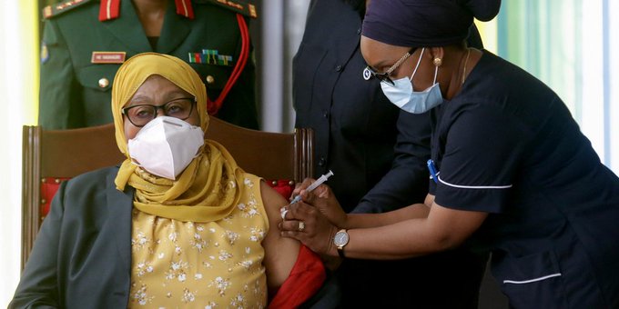 Tras la muerte del presidente que negaba la pandemia, Tanzania comenzó su campaña de vacunación Tras la muerte del presidente que negaba la pandemia, Tanzania comenzó su campaña de vacunación