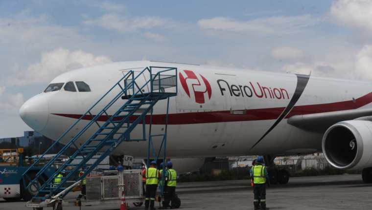 Guatemala recibe cuarto lote de vacunas Sputnik V: suman 350 mil, de las 8 millones ya pagadas