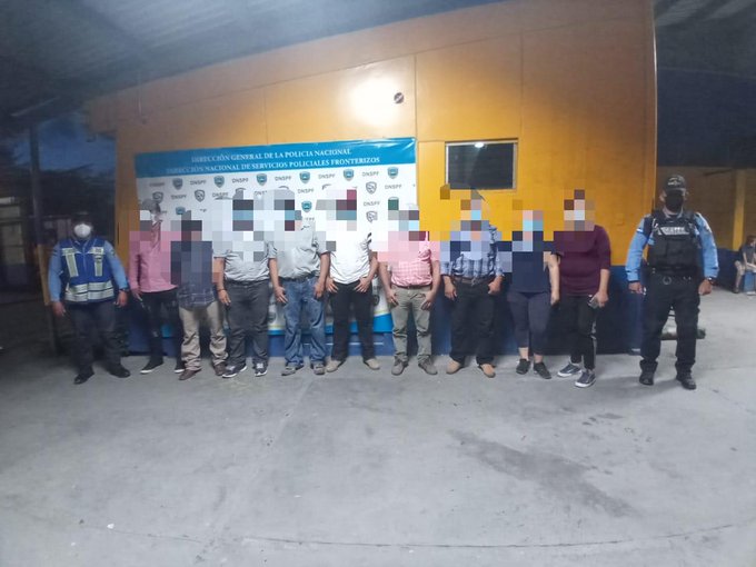 Retienen en Puerto Cortés a 15 ciudadanos nicaragüenses por entrar de forma irregular a Honduras