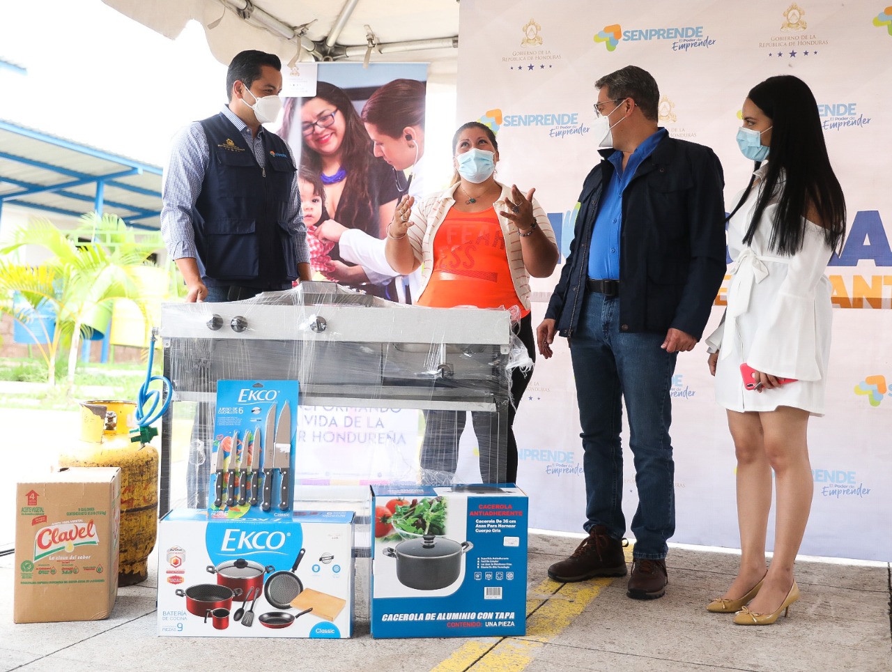 Gobierno entrega capital semilla a emprendedores de Francisco Morazán para generar empleo Gobierno entrega capital semilla a emprendedores de Francisco Morazán para generar empleo